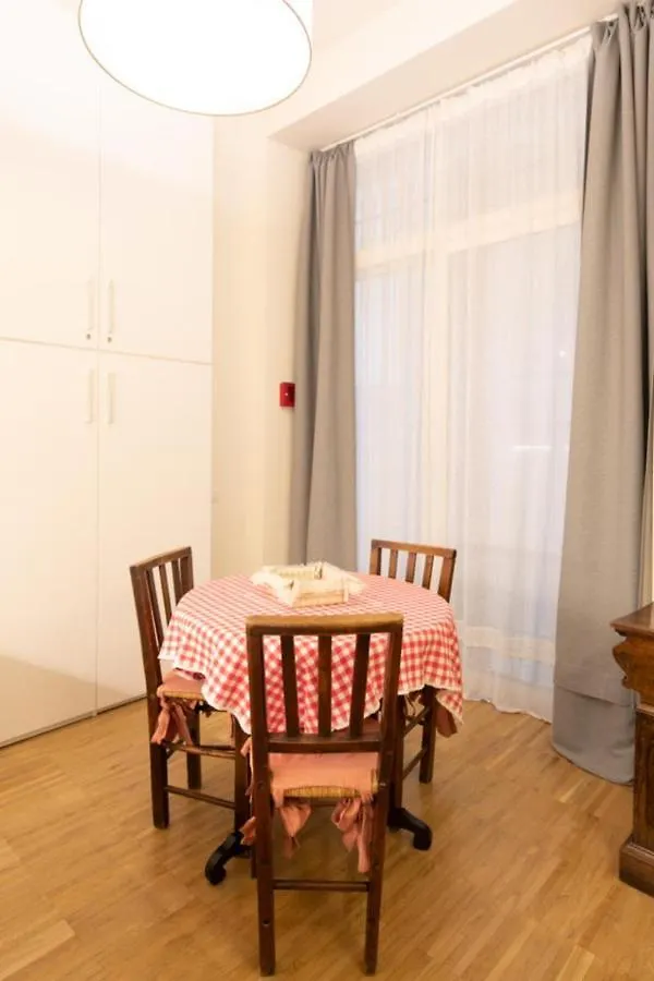Apartment Ferienwohnung La Casa Colorata - Flats In Milan - Bocconi