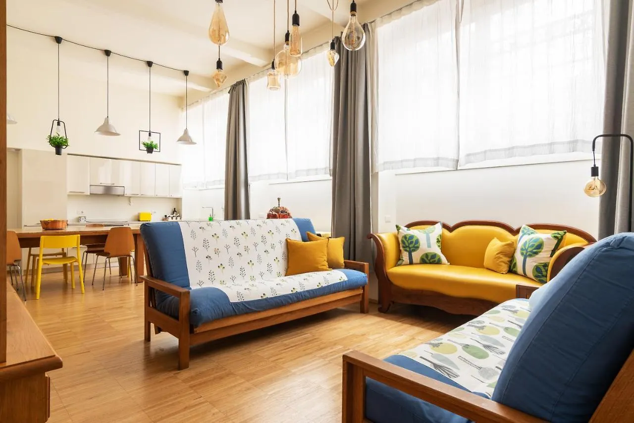 La Casa Colorata - Flats In Milan - Bocconi Lejlighed 0*,  Italien