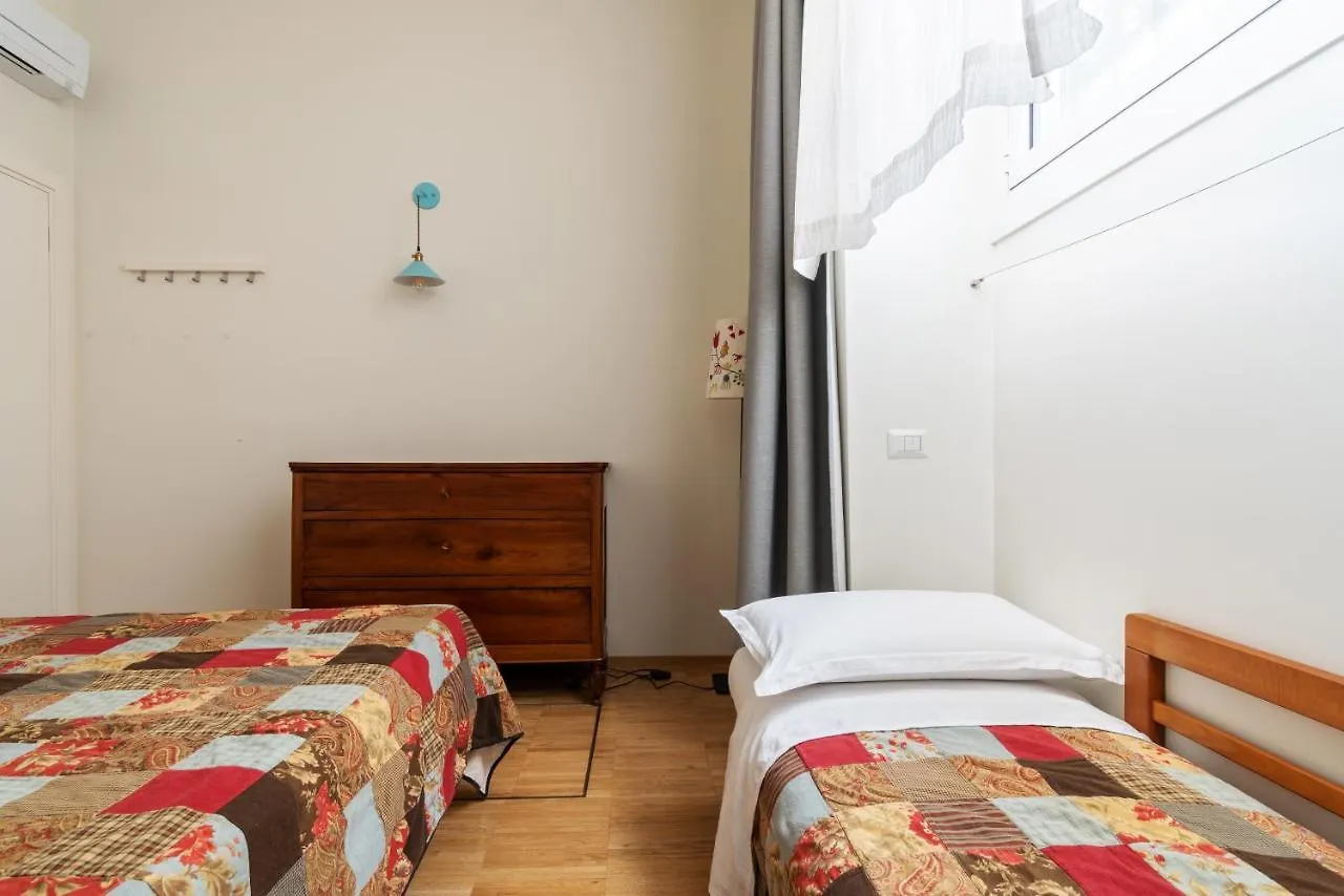 La Casa Colorata - Flats In Milan - Bocconi Lejlighed