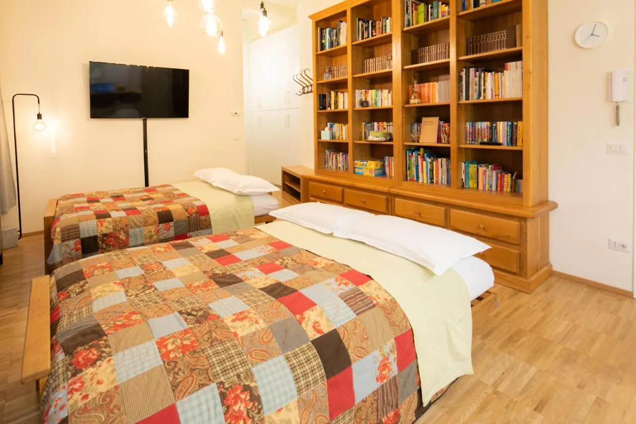 Appartamento LA CASA COLORATA - Flats in Milan - Bocconi