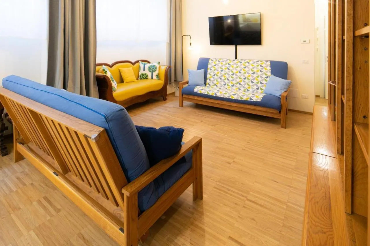 Appartamento LA CASA COLORATA - Flats in Milan - Bocconi