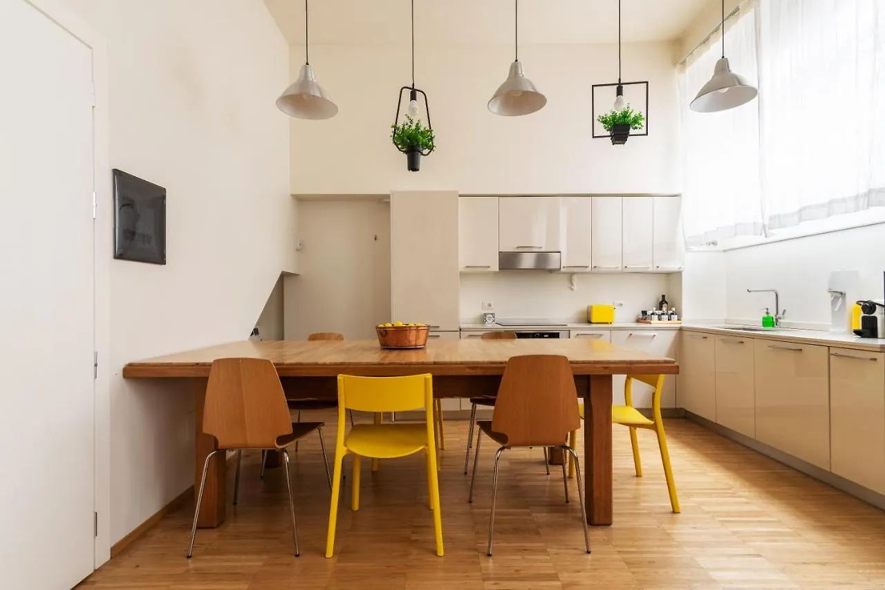 Appartamento LA CASA COLORATA - Flats in Milan - Bocconi
