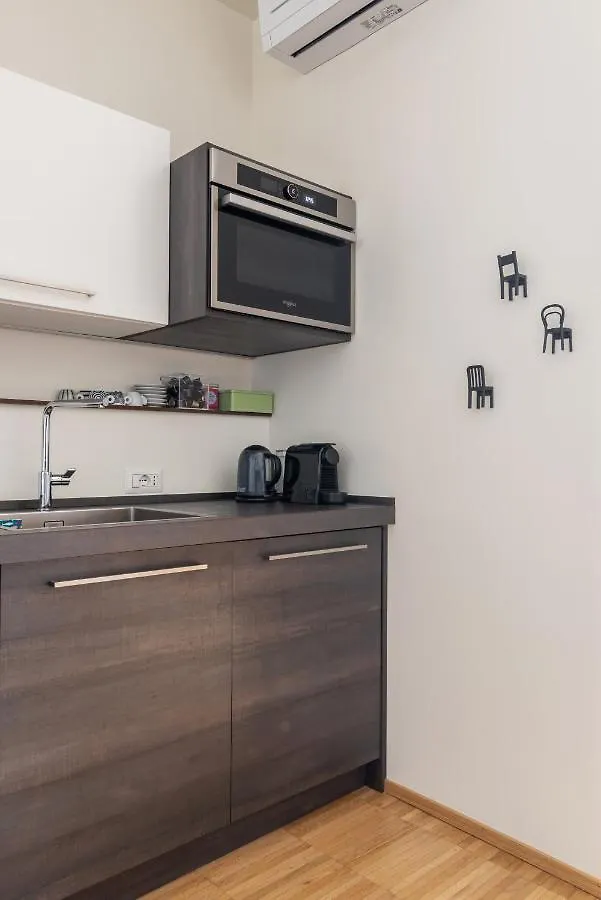 Appartamento LA CASA COLORATA - Flats in Milan - Bocconi 0*,